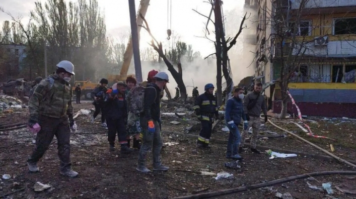 Наслідки масованої атаки по житлових будинках Запоріжжя
